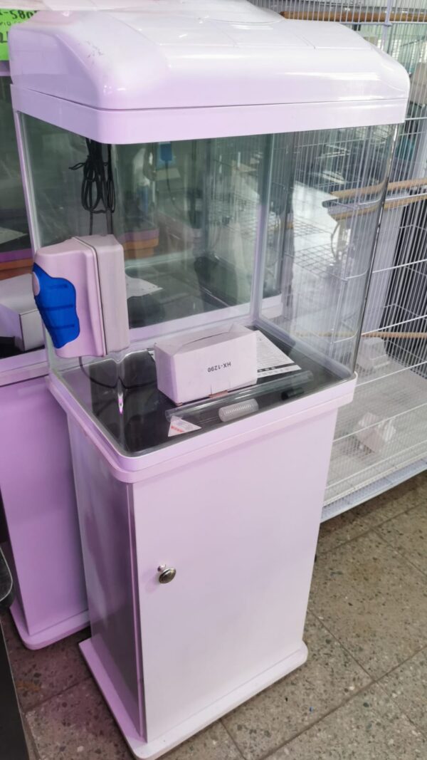 Acuario 30 litros vidrio curvo + mueble